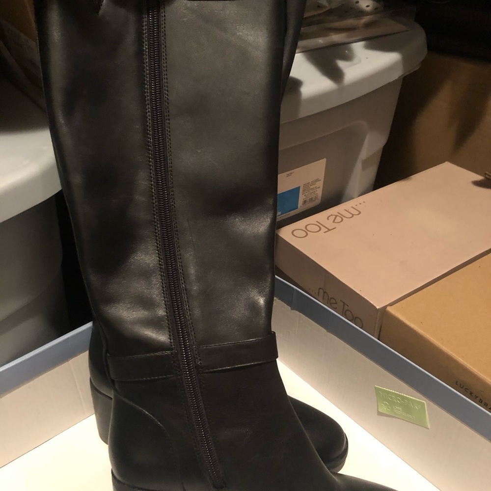 Boots - Picture 3 of 4
